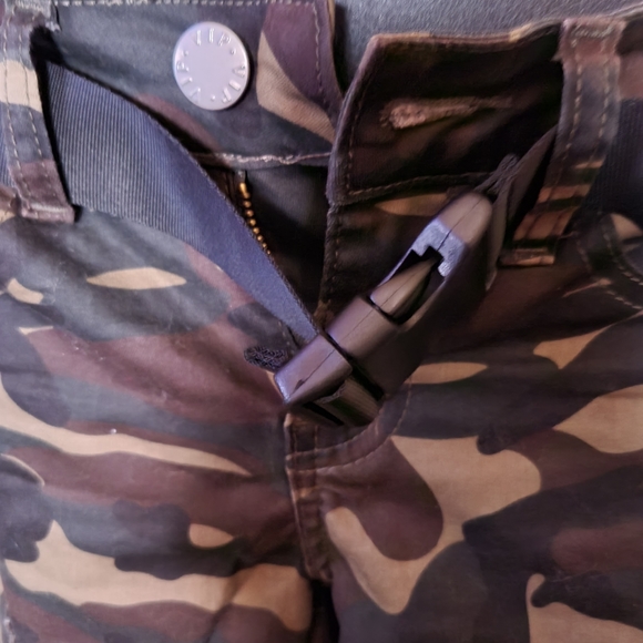 VIP Jeans - Picture 2 of 5